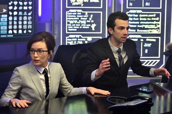 Jay Baruchel Man Seeking Woman2